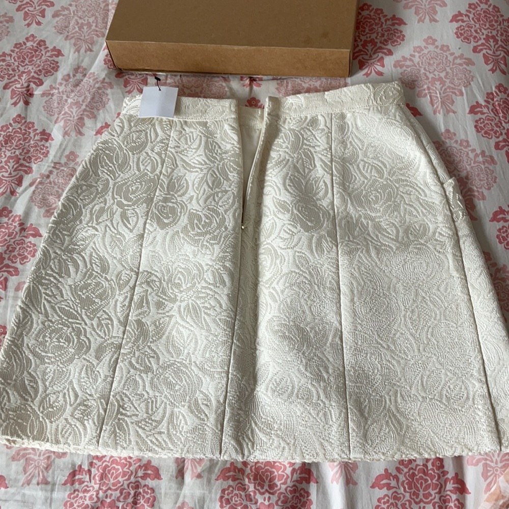 CLUB MONACO - Picture 3 of 5